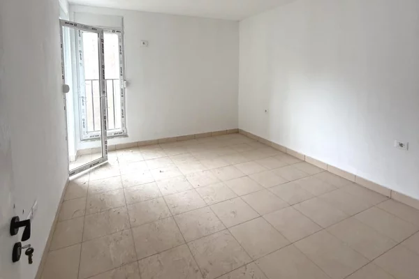 Shtepi me qera 1+1 ne Tirane - 450 Euro