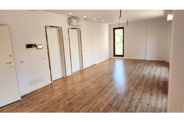 Shtepi me qera 1+1 ne Tirane - 1,300 Euro