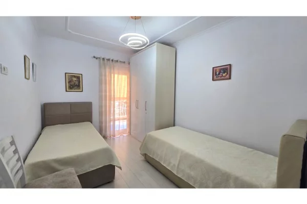 Shtepi me qera Apartament ne Tirane, 2+1, Mobilimi E mobiluar, Pagesa 750  Euro.