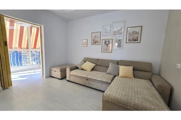 Shtepi me qera 2+1 ne Tirane - 750 Euro