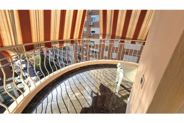 Shtepi me qera Apartament ne Tirane, 2+1, Mobilimi E mobiluar, Pagesa 750  Euro.