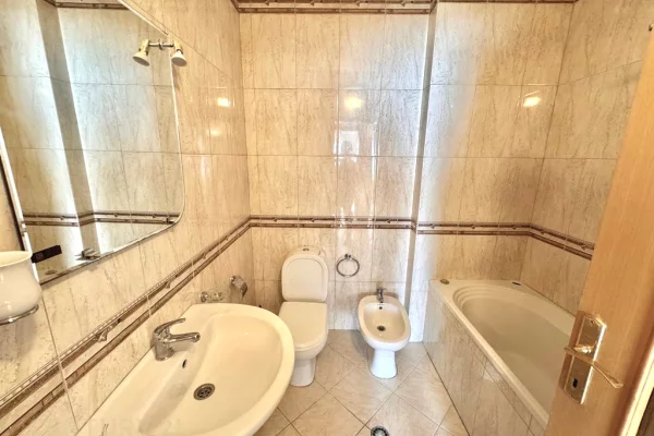 Casa in affitto 2+1 a Tirana - 800 Euro