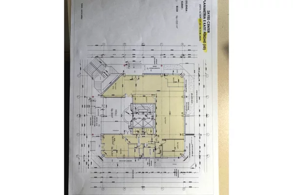 AMBIENT KOMERCIAL KATI 0 PER QERA TEK SHESHI WILSON !!!