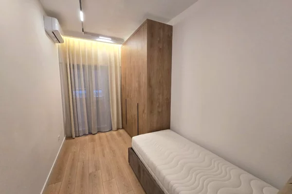 Shtepi me qera 2+1 ne Tirane - 1,500 Euro