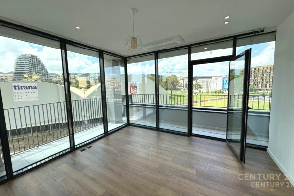 Ambient biznesi me qera 3+1 ne Tirane - 1,600 Euro