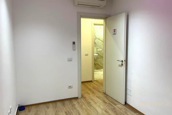 Jepet me qira ambient per zyre tek Ring Center !