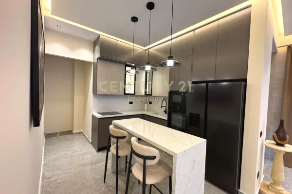 Shtepi me qera 3+1 ne Tirane - 3,000 Euro