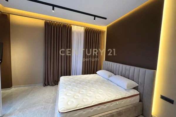 Shtepi me qera 3+1 ne Tirane - 3,000 Euro