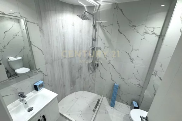 Shtepi me qera Apartament ne Tirane, 2+1, Mobilimi Bosh, pa mobiluar, Pagesa 450  Euro.