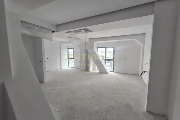 SQUARE 21, SHESIM AMBIENT PER ZYRE