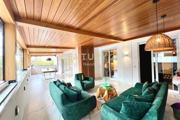 Shtepi ne shitje Apartament ne Tirane, 2+1, Mobilimi E mobiluar, Pagesa 369,000  Euro.