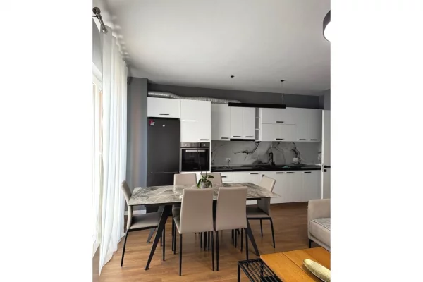 Shtepi me qera 2+1 ne Tirane - 750 Euro