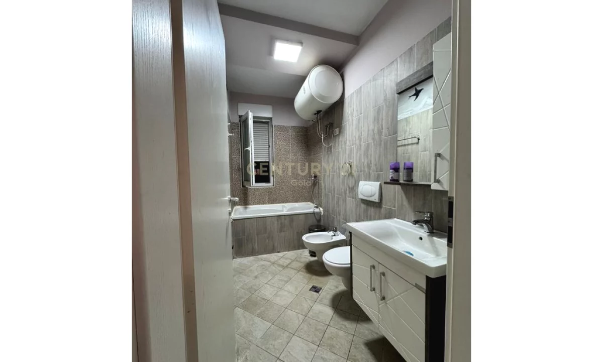 Shtepi me qera Apartament ne Tirane, 2+1, Mobilimi E mobiluar, Pagesa 650  Euro.