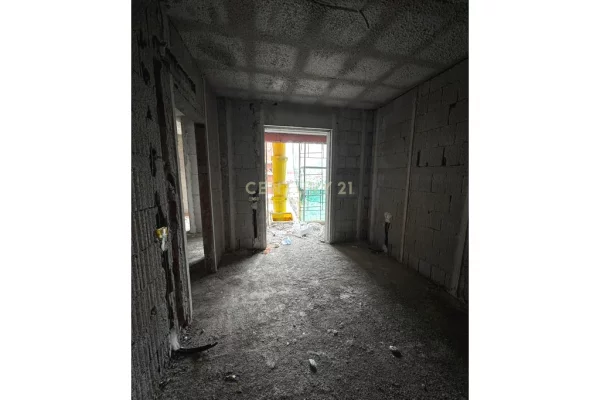 Apartment for sale in Tirana 1+1, Emty
