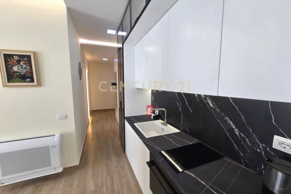 Appartamento in affitto a Tirana 1+1, Arredato