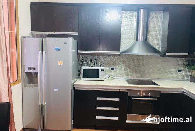 Shtepi me qera 3+1 ne Tirane - 1,000 Euro