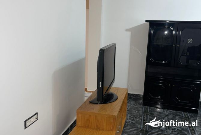 Shtepi me qera 1+1 ne Tirane - 450 Euro