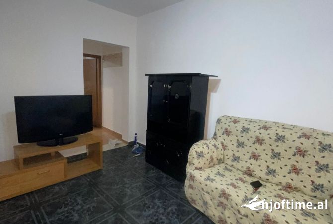 Shtepi me qera 1+1 ne Tirane - 450 Euro