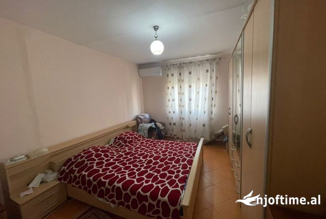Shtepi me qera 2+1 ne Tirane - 400 Euro