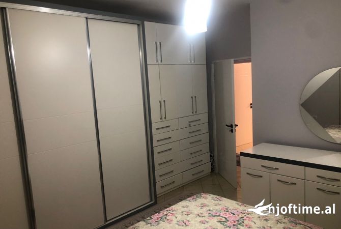 Shtepi me qera 2+1 ne Tirane - 65,000 Leke