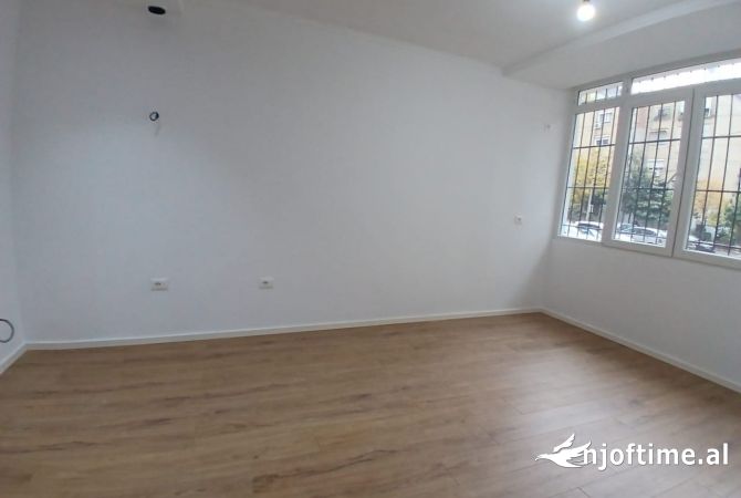 Shtepi ne shitje 2+1 ne Tirane - 120,000 Euro