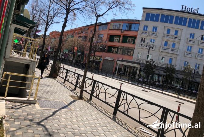 Jepet Me Qera Ambient Biznesi