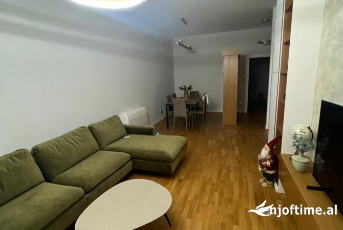 Shtepi me qera 2+1 ne Tirane - 1,500 Euro