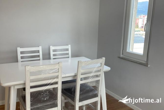Shtepi me qera 2+1 ne Tirane - 40,000 Leke