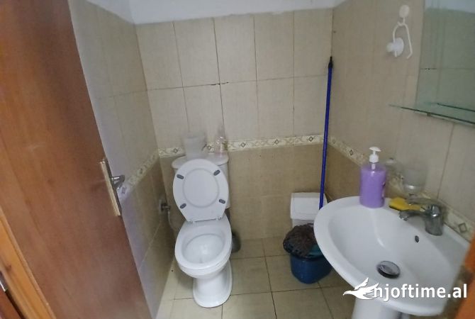 Jepet Me Qera Ambient Biznesi