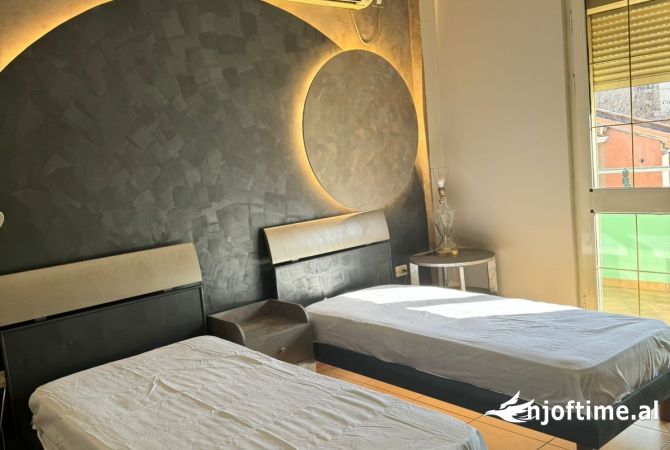 Shtepi me qera 2+1 ne Tirane - 650 Euro