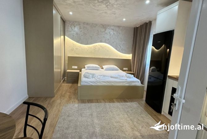 Shtepi me qera Garsoniere ne Tirane - 400 Euro