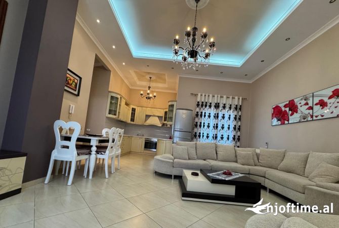 Shtepi me qera 2+1 ne Tirane - 800 Euro