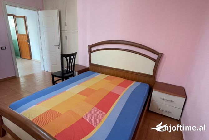 Shtepi me qera 2+1 ne Tirane - 40,000 Leke