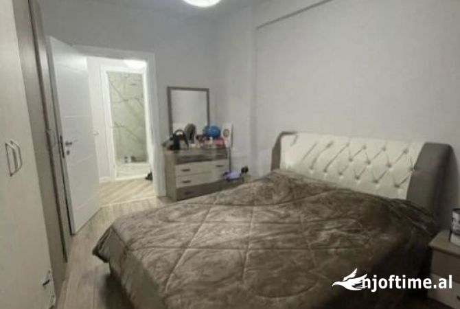 Shtepi me qera 2+1 ne Tirane - 50,000 Leke
