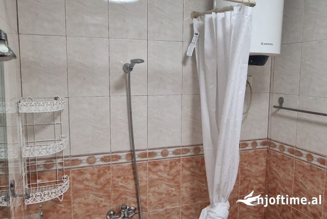 Shtepi me qera Apartament ne Tirane, 1+1, Mobilimi E mobiluar, Pagesa 68,000  Leke.