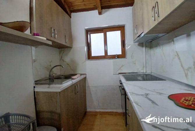Shtepi me qera Apartament ne Tirane, 1+1, Mobilimi E mobiluar, Pagesa 48,000  Leke.