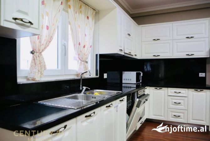 Shtepi me qera 3+1 ne Tirane - 800 Euro