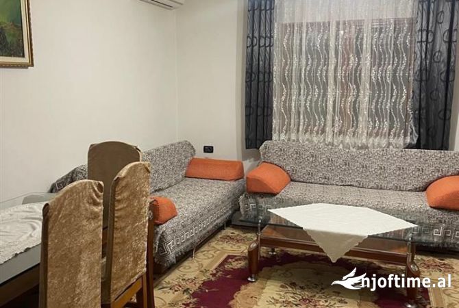 Shtepi me qera 2+1 ne Tirane - 400 Euro