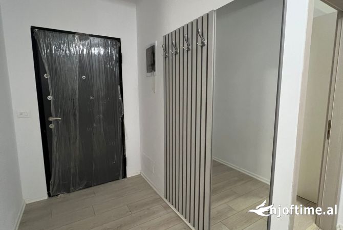 Shtepi me qera Apartament ne Tirane, 2+1, Mobilimi E mobiluar, Pagesa 65,000  Leke.