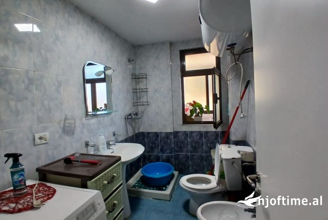 Shtepi me qera Apartament ne Tirane, 1+1, Mobilimi E mobiluar, Pagesa 400  Euro.