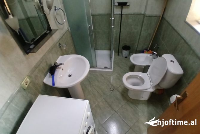 Shtepi me qera Apartament ne Tirane, 1+1, Mobilimi E mobiluar, Pagesa 450  Euro.