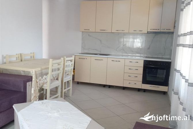 Shtepi me qera 2+1 ne Tirane - 45,000 Leke