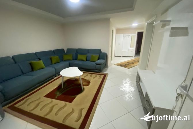 Shtepi me qera Apartament ne Tirane, 2+1, Mobilimi E mobiluar, Pagesa 600  Euro.