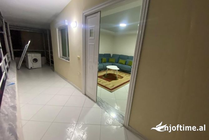 Shtepi me qera Apartament ne Tirane, 2+1, Mobilimi E mobiluar, Pagesa 600  Euro.