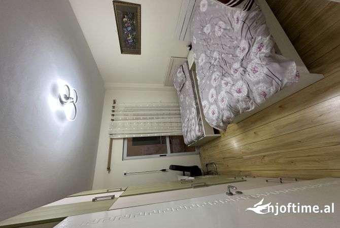 Shtepi me qera 3+1 ne Tirane - 1,200 Euro