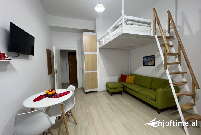 Shtepi me qera Garsoniere ne Tirane - 600 Euro