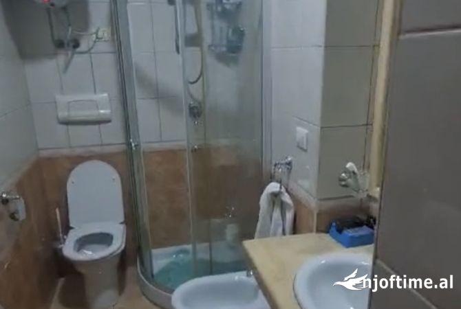 Shtepi me qera Apartament ne Tirane, 1+1, Mobilimi E mobiluar, Pagesa 620  Euro.