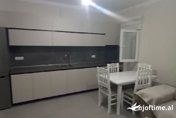 Shtepi me qera 1+1 ne Tirane - 400 Euro
