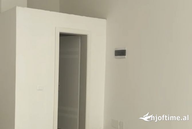 Ambient biznesi me qera 1+1 ne Tirane - 450 Euro
