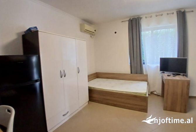 Shtepi me qera Apartament ne Tirane, Garsoniere, Mobilimi E mobiluar, Pagesa 450  Euro.